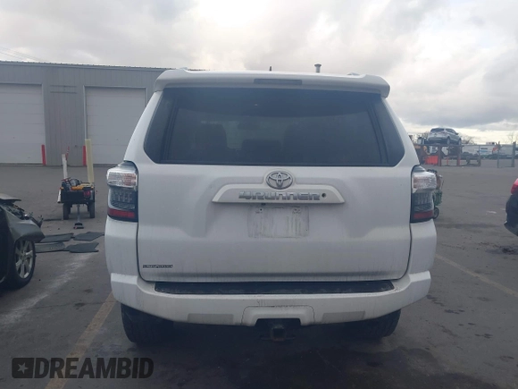 2018 Toyota 4Runner SR5 with VIN JTEBU5JR1J5605748, listed as a IAAI auction lot 41861352 with 49,323 mi miles and . Bid and sale history available at DreamBid. Image 16.