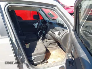 2020 Jeep Renegade Latitude с VIN ZACNJABB2LPM00385, выставлен на аукционе IAAI как лот 42017474 с пробегом 70 220 миль миль и . История ставок и продаж доступна на DreamBid. Изображение 5.