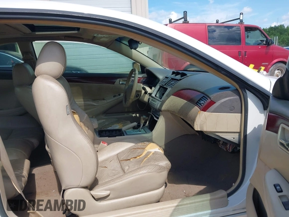 2004 Toyota Solara SE with VIN 4T1CA30P64U018229, listed as a IAAI auction lot 42650868 with 286,229 mi miles and . Bid and sale history available at DreamBid. Image 5.