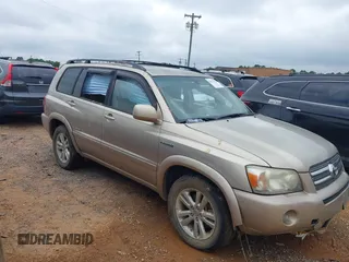 2007 Toyota Highlander w/3rd Row with VIN JTEEW21A470040689, listed as a IAAI auction lot 42675054 with 255,779 mi miles and . Bid and sale history available at DreamBid. Image 1.