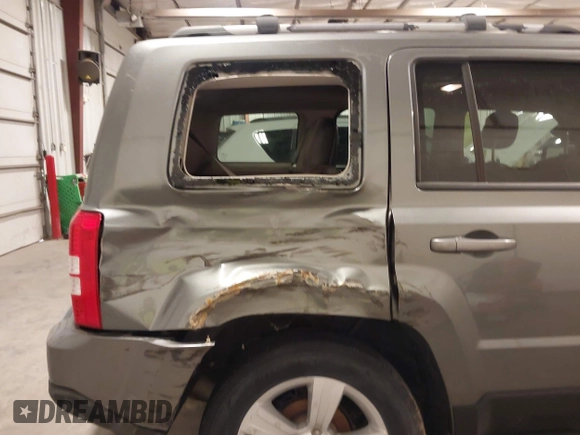 2014 Jeep Patriot Limited with VIN 1C4NJRCBXED546471, listed as a IAAI auction lot 41744915 with 113,691 mi miles and . Bid and sale history available at DreamBid. Image 6.