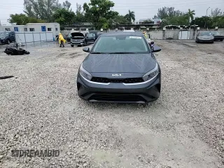 2024 Kia Forte LXS with VIN 3KPF24ADXRE789386, listed as a Copart auction lot 42318845 with 28,600 mi miles and Salvage Title. Bid and sale history available at carsss.com. Image 14.