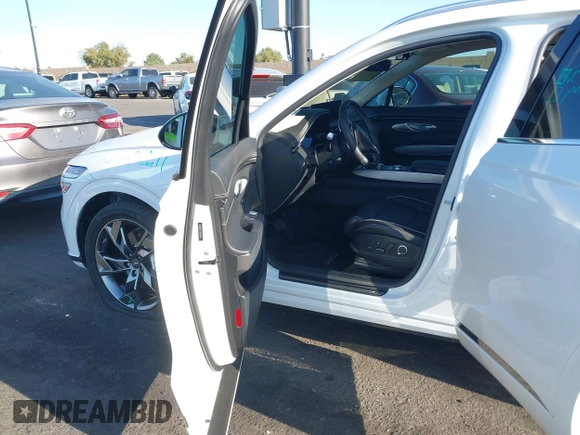 2024 Genesis GV70 Advanced with VIN 5NMMCET1XRH002913, listed as a IAAI auction lot 41959174 with 8,207 mi miles and . Bid and sale history available at DreamBid. Image 5.