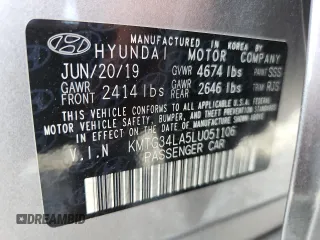 2020 Genesis G70 2.0T with VIN KMTG34LA5LU051106, listed as a Copart auction lot 60552345 with 45,427 mi miles and Non repairable. Bid and sale history available at DreamBid. Image 13.