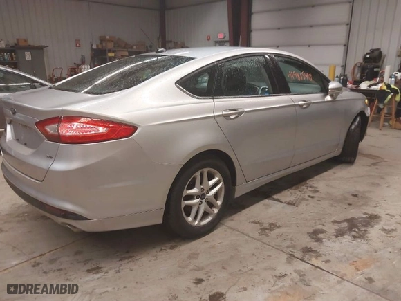 2013 Ford Fusion SE with VIN 3FA6P0H70DR349565, listed as a IAAI auction lot 41981540 with 191,893 mi miles. Bid and sale history available at carsss.com. Image 4.
