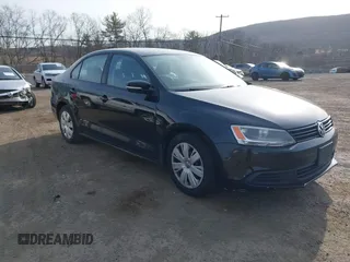 2011 Volkswagen Jetta Sedan SE PZEV with VIN 3VWDZ7AJ1BM331271, listed as a IAAI auction lot 41769456 with 242,983 mi miles. Bid and sale history available at carsss.com. Image 1.