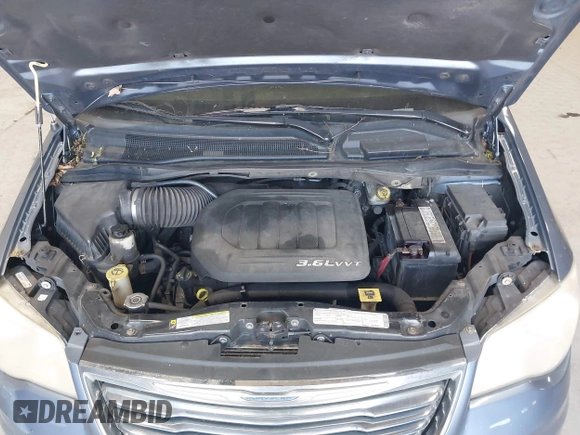 2011 Chrysler Town & Country Touring with VIN 2A4RR5DG4BR779844, listed as a IAAI auction lot 42167693 with 272,502 mi miles and . Bid and sale history available at DreamBid. Image 10.
