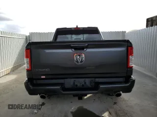 2021 Ram 1500 Lone Star z VIN 1C6RREBT8MN712516, wystawiony jako Copart lot #39752564 z przebiegiem Nie podano mil oraz Nie do naprawy • Non repairable. Historia ofert i sprzedaży dostępna na DreamBid. Obrazek 6.