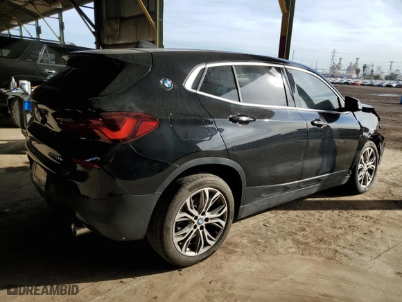 2021 BMW X2 sDrive28i with VIN WBXYH9C06M5S30164, listed as a Copart auction lot 45710635 with 28,950 mi miles and Clean Title. Bid and sale history available at carsss.com. Image 3.