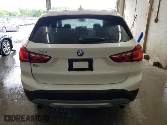 2018 BMW X1 xDrive28i с VIN WBXHT3C32J5K32348, выставлен на аукционе Copart как лот 53489825 с пробегом 61 972 миль миль и Списание • Salvage title. История ставок и продаж доступна на DreamBid. Изображение 6.
