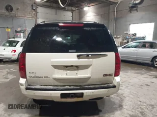2013 GMC Yukon XL SLT with VIN 1GKS2KE76DR370332, listed as a IAAI auction lot 41646274 with 171,759 mi miles. Bid and sale history available at carsss.com. Image 16.