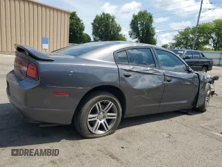 2013 Dodge Charger SE z VIN 2C3CDXBG5DH638254, wystawiony jako Copart lot #58925295 z przebiegiem 201 802 mil mil oraz Szkoda całkowita • Salvage title. Historia ofert i sprzedaży dostępna na DreamBid. Obrazek 3.