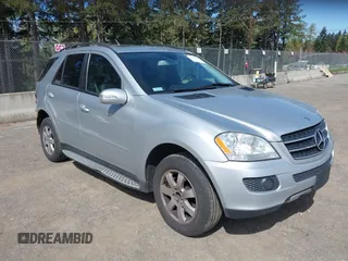 2007 Mercedes-Benz M 320 CDI z VIN 4JGBB22E67A210285, wystawiony jako IAAI lot #42002404 z przebiegiem 164 318 mil mil oraz . Historia ofert i sprzedaży dostępna na DreamBid. Obrazek 1.