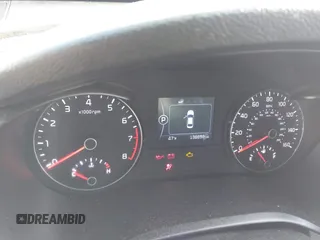 2018 Kia Optima LX z VIN 5XXGT4L35JG236890, wystawiony jako IAAI lot #41940813 z przebiegiem 138 898 mil mil oraz . Historia ofert i sprzedaży dostępna na DreamBid. Obrazek 7.
