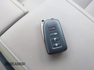 2016 Lexus RX 350 z VIN 2T2ZZMCA7GC017589, wystawiony jako IAAI lot #42172917 z przebiegiem 25 045 mil mil oraz . Historia ofert i sprzedaży dostępna na DreamBid. Obrazek 11.