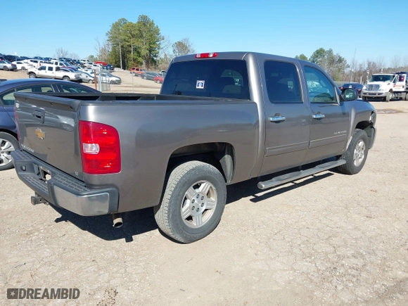 2012 Chevrolet Silverado 1500 LT with VIN 3GCPCSE07CG204577, listed as a IAAI auction lot 41629601 with 321,459 mi miles. Bid and sale history available at carsss.com. Image 4.