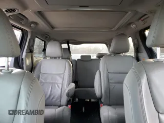 2017 Toyota Sienna XLE with VIN 5TDDZ3DC5HS181117, listed as a Copart auction lot 48122515 with 53,376 mi miles and Salvage title. Bid and sale history available at DreamBid. Image 10.