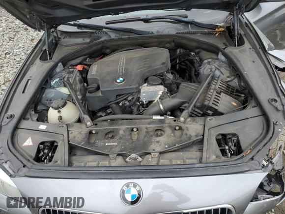 2013 BMW 5 Series 528i xDrive z VIN WBAXH5C55DD115085, wystawiony jako Copart lot #51381515 z przebiegiem 148 778 mil mil oraz Szkody całkowita. Historia ofert i sprzedaży dostępna na DreamBid. Obrazek 12.