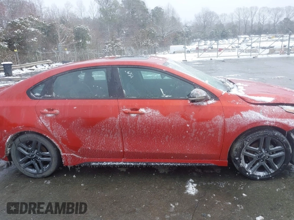 2020 Kia Forte GT-Line with VIN 3KPF34ADXLE152552, listed as a IAAI auction lot 41612032 with 84,039 mi miles. Bid and sale history available at carsss.com. Image 13.
