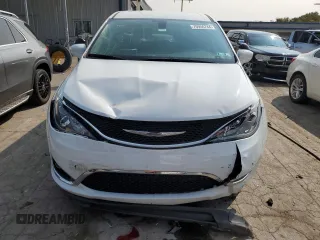 2018 Chrysler Pacifica Touring Plus z VIN 2C4RC1FG3JR100514, wystawiony jako Copart lot #71270634 z przebiegiem 62 517 mil mil oraz Szkoda całkowita • Salvage title. Historia ofert i sprzedaży dostępna na DreamBid. Obrazek 5.