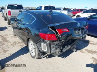 2013 Acura ILX with VIN 19VDE1F3XDE008994, listed as a IAAI auction lot 41251670 with 172,398 mi miles. Bid and sale history available at carsss.com. Image 3.