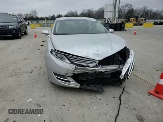 2015 Lincoln MKZ z VIN 3LN6L2G93FR624560, wystawiony jako Copart lot #43999515 z przebiegiem 125 011 mil mil oraz Czysty tytuł • Clean title. Historia ofert i sprzedaży dostępna na DreamBid. Obrazek 10.