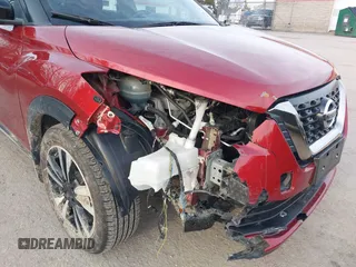 2020 Nissan Kicks SR with VIN 3N1CP5DV0LL563782, listed as a IAAI auction lot 41144161 with 89,285 mi miles. Bid and sale history available at carsss.com. Image 6.