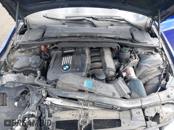 2008 BMW 3 Series 328xi z VIN WBAVC93578K043546, wystawiony jako IAAI lot #41987405 z przebiegiem Nie podano mil oraz . Historia ofert i sprzedaży dostępna na DreamBid. Obrazek 10.