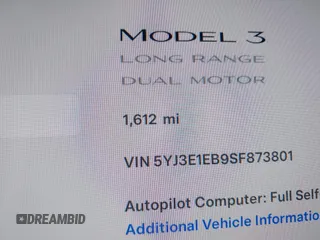 2025 Tesla Model 3 Long Range z VIN 5YJ3E1EB9SF873801, wystawiony jako IAAI lot #42141255 z przebiegiem 1612 mil mil oraz . Historia ofert i sprzedaży dostępna na DreamBid. Obrazek 15.