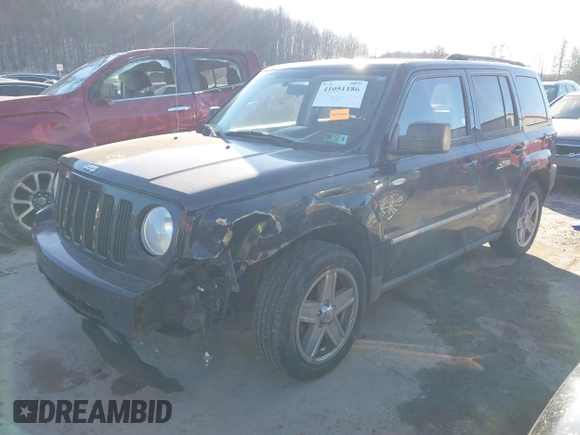 2010 Jeep Patriot Sport z VIN 1J4NF1GB2AD638062, wystawiony jako IAAI lot #41051186 z przebiegiem 204 239 mil mil oraz . Historia ofert i sprzedaży dostępna na DreamBid. Obrazek 2.