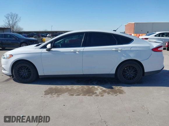 2016 Ford Fusion S with VIN 3FA6P0G7XGR302551, listed as a IAAI auction lot 41847453 with 99,058 mi miles. Bid and sale history available at carsss.com. Image 14.