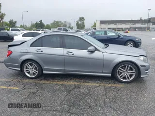 2014 Mercedes-Benz C 250 Sport с VIN WDDGF4HBXEG253583, выставлен на аукционе IAAI как лот 42189407 с пробегом 134 896 миль миль и . История ставок и продаж доступна на DreamBid. Изображение 13.