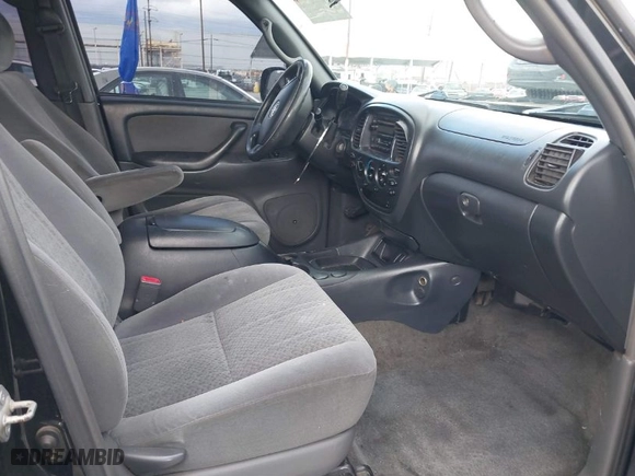 2005 Toyota Tundra SR5 with VIN 5TBET34185S475717, listed as a IAAI auction lot 41755564 with 237,629 mi miles. Bid and sale history available at carsss.com. Image 5.