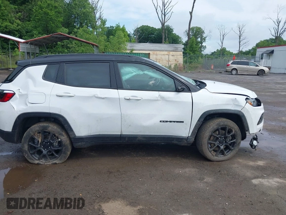 2023 Jeep Compass Latitude with VIN 3C4NJDBN3PT510424, listed as a IAAI auction lot 42385491 with 58,640 mi miles and . Bid and sale history available at DreamBid. Image 13.