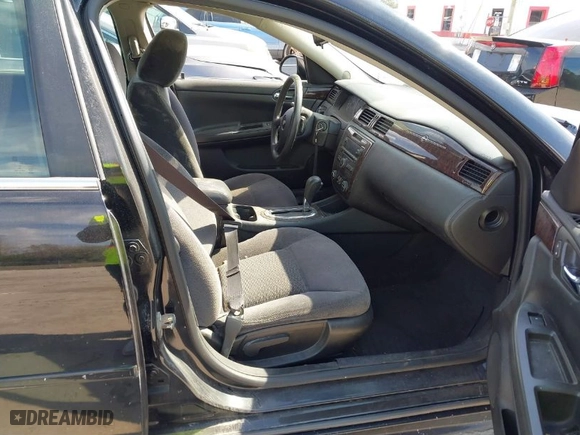 2016 Chevrolet Impala Limited LT with VIN 2G1WB5E32G1103853, listed as a IAAI auction lot 41437138 with 1 mi miles. Bid and sale history available at carsss.com. Image 5.