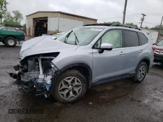 2019 Subaru Forester Premium with VIN JF2SKAGCXKH591954, listed as a Copart auction lot 55903105 with 48,693 mi miles and Salvage title. Bid and sale history available at DreamBid. Image 1.