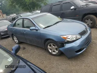2002 Toyota Camry LE z VIN 4T1BE32K82U635971, wystawiony jako Copart lot #60784855 z przebiegiem Nie podano mil oraz Szkoda całkowita • Salvage title. Historia ofert i sprzedaży dostępna na DreamBid. Obrazek 4.