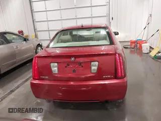 2008 Cadillac STS RWD z VIN 1G6DW67VX80125610, wystawiony jako IAAI lot #42280815 z przebiegiem 207 192 mil mil oraz . Historia ofert i sprzedaży dostępna na DreamBid. Obrazek 16.