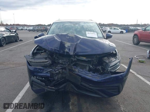 2023 Volkswagen Tiguan SE z VIN 3VVMB7AX3PM006867, wystawiony jako IAAI lot #40793976 z przebiegiem 29 648 mil mil oraz . Historia ofert i sprzedaży dostępna na DreamBid. Obrazek 12.