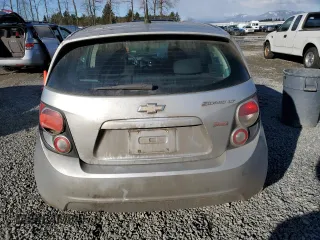 2014 Chevrolet Sonic LT with VIN 1G1JC6SB2E4175680, listed as a Copart auction lot 44746565 with 137,570 mi miles and Salvage Title. Bid and sale history available at carsss.com. Image 6.