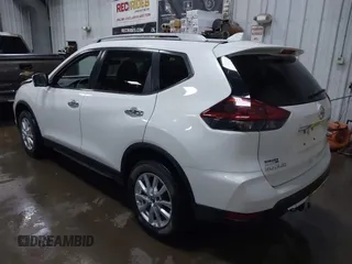 2018 Nissan Rogue SV z VIN 5N1AT2MV5JC840994, wystawiony jako IAAI lot #42145045 z przebiegiem 75 238 mil mil oraz . Historia ofert i sprzedaży dostępna na DreamBid. Obrazek 3.