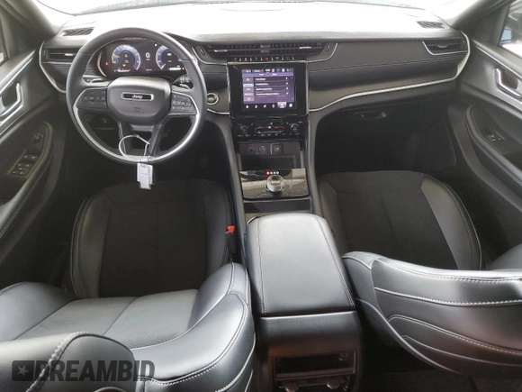 2025 Jeep Grand Cherokee Altitude z VIN 1C4RJHAG2S8656915, wystawiony jako Copart lot #58427515 z przebiegiem 6 656 mil mil oraz Szkoda całkowita • Salvage title. Historia ofert i sprzedaży dostępna na DreamBid. Obrazek 8.