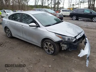 2019 Kia Forte LXS z VIN 3KPF24AD9KE032646, wystawiony jako IAAI lot #41739585 z przebiegiem 136 813 mil mil oraz . Historia ofert i sprzedaży dostępna na DreamBid. Obrazek 1.