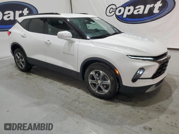 2024 Chevrolet Blazer LT with VIN 3GNKBJR43RS163527, listed as a Copart auction lot 42682745 with 22,883 mi miles and Clean title. Bid and sale history available at DreamBid. Image 4.