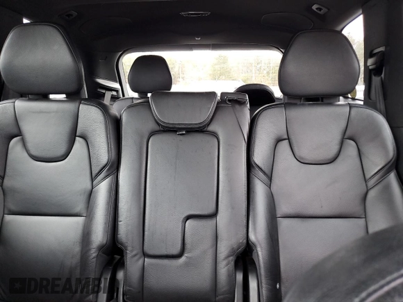2018 Volvo XC90 Momentum with VIN YV4A22PK0J1211421, listed as a Copart auction lot 47730625 with 63,101 mi miles and Salvage Title. Bid and sale history available at carsss.com. Image 10.