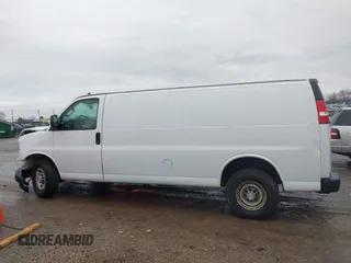 2017 Chevrolet Express Cargo Van with VIN 1GCZGHFG6H1292104, listed as a IAAI auction lot 41662902 with 272,436 mi miles. Bid and sale history available at carsss.com. Image 14.