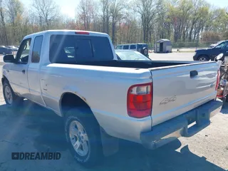 2004 Ford Ranger XL Fleet with VIN 1FTZR15E44TA15645, listed as a IAAI auction lot 42144282 with 252,612 mi miles. Bid and sale history available at carsss.com. Image 3.