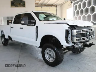 2024 Ford F-250 XL with VIN 1FT7W2BA2RED32472, listed as a Copart auction lot 60898985 with 15,826 mi miles and Salvage title. Bid and sale history available at DreamBid. Image 1.