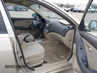 2007 Hyundai Elantra GLS z VIN KMHDU46D57U196152, wystawiony jako IAAI lot #42016255 z przebiegiem 114 553 mil mil oraz . Historia ofert i sprzedaży dostępna na DreamBid. Obrazek 5.