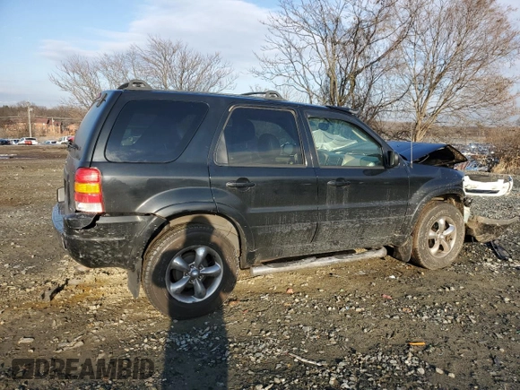 2003 Ford Escape Limited with VIN 1FMCU94183KC75824, listed as a Copart auction lot 86476034 with 92,424 mi miles and Salvage Title. Bid and sale history available at carsss.com. Image 3.